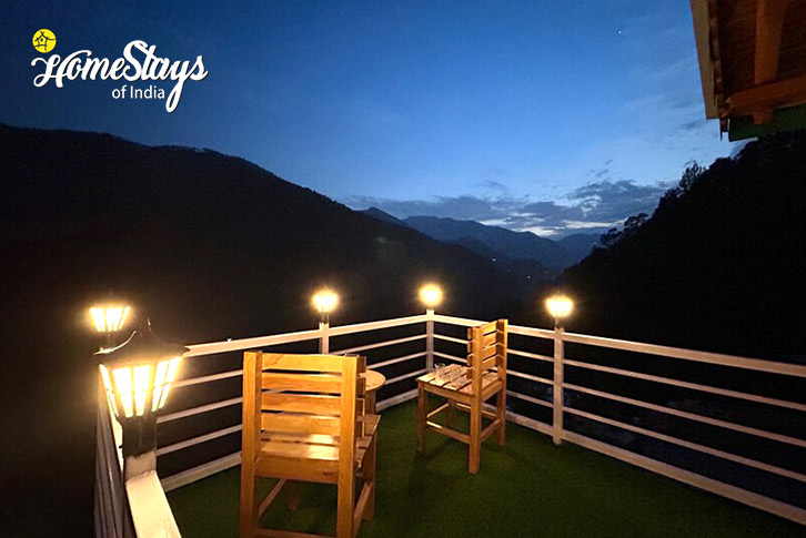 Night-View-Country Comfort Homestay-Kainchi Dham