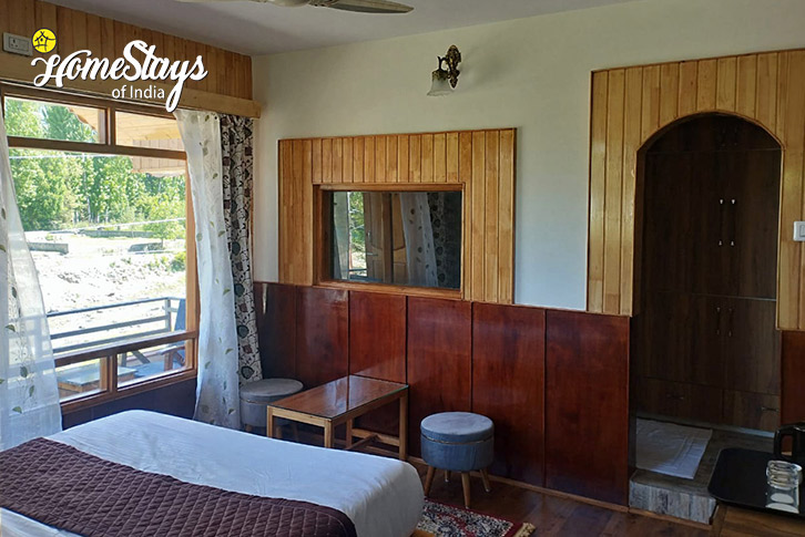 Superior-Room-3.2-Slice of Paradise-Srinagar