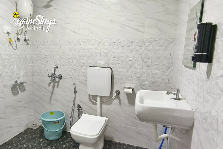 Bathroom-Chillax Homestay, Diveagar-Raigad