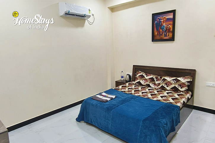 Calssic Room-Chillax Homestay, Diveagar-Raigad