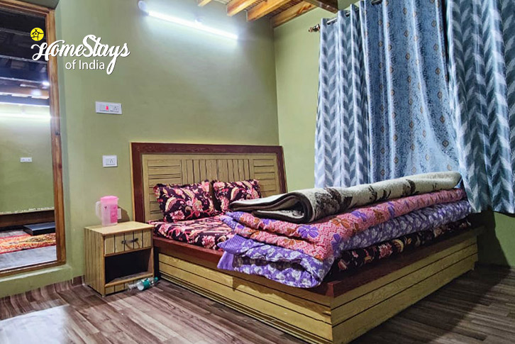 Bedroom-1-Coziness Homestay-Kaza