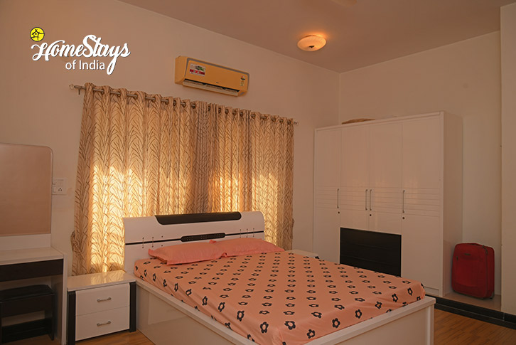 Bedroom-3.1-Solitaire Bungalow, Mandvi-Kutch