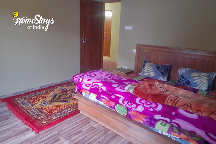 Bedroom-4.1-Coziness Homestay-Kaza