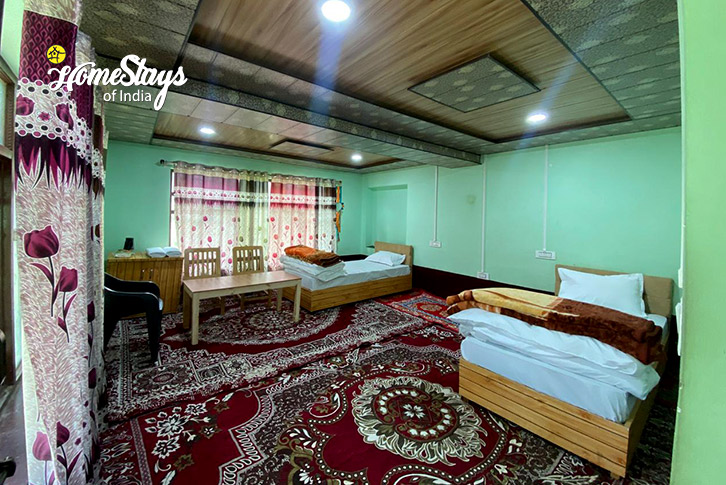 Bedroom-Eternal Peaks Homestay-Drass