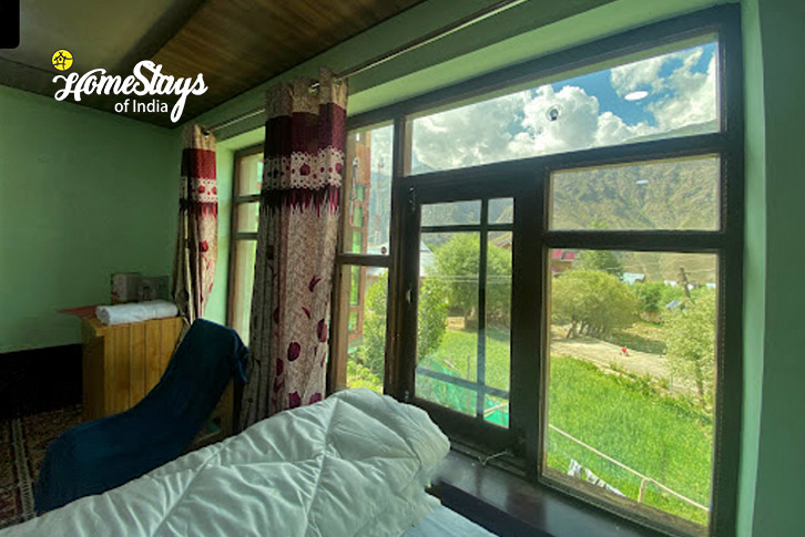 Bedroom-View-Eternal Peaks Homestay-Drass