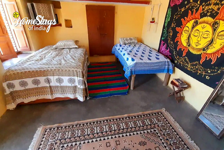 Classic-Room-Ektara Echo Homestay-Narender Nagar
