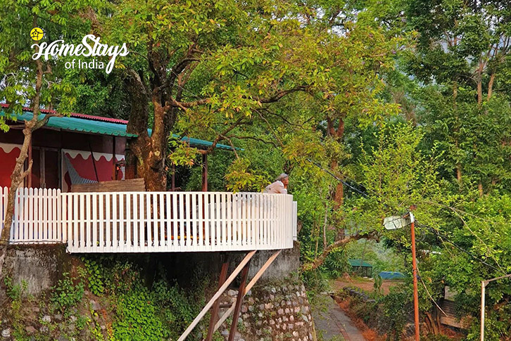 Open-Balcony-Cozy Cove Homestay-Bhimtal