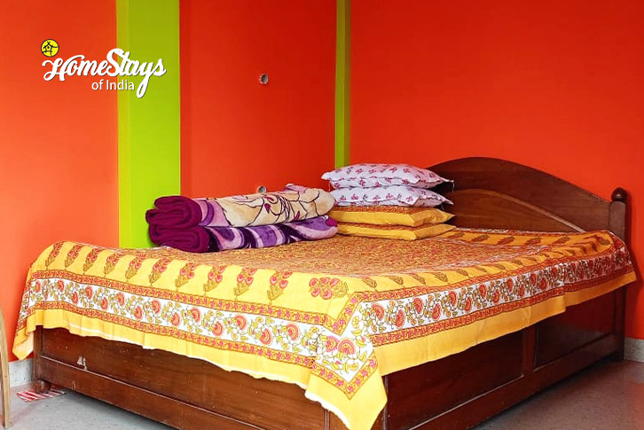 Room-2-Emerald Escape Homestay, Jaldhaka
