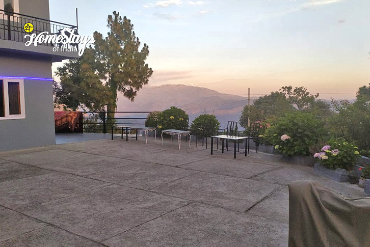 Varandah-The Tranquil Nest Homestay-Chail