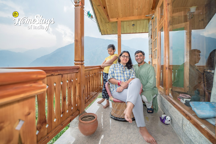 Balcony 2-Verdant Vista Homestay, Dobhi-Kullu