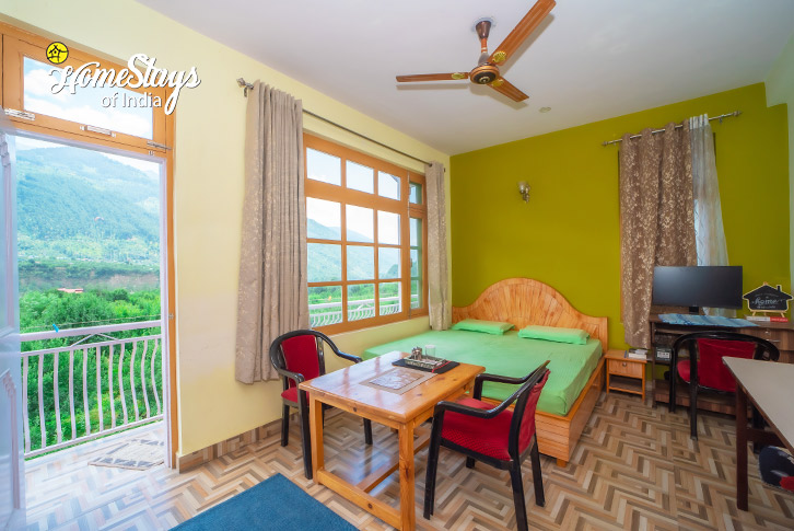 Classic Room 2-Verdant Vista Homestay, Dobhi-Kullu