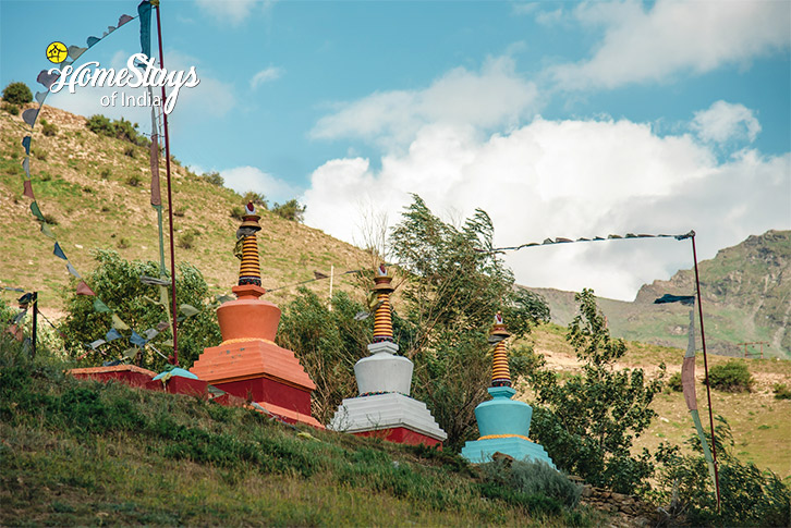 Temple-Verdant Vista Homestay, Dobhi-Kullu