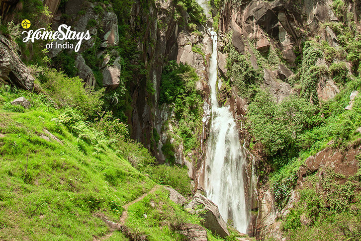 Waterfall-Verdant Vista Homestay, Dobhi-Kullu