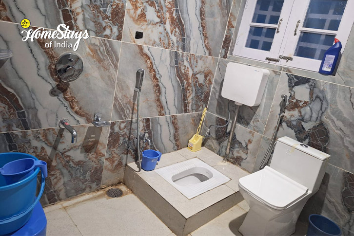 Bathroom Chandpora Homestay-Srinagar
