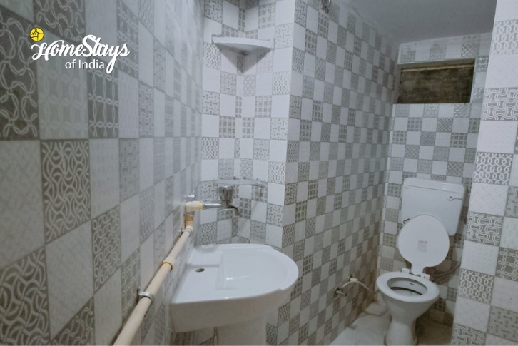 Bathroom - The Pink Haven Homestay, Jaipur