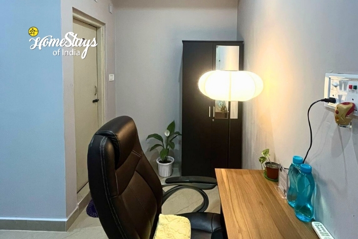 Work Desk, Bamboo Grove Homestay, Agartala