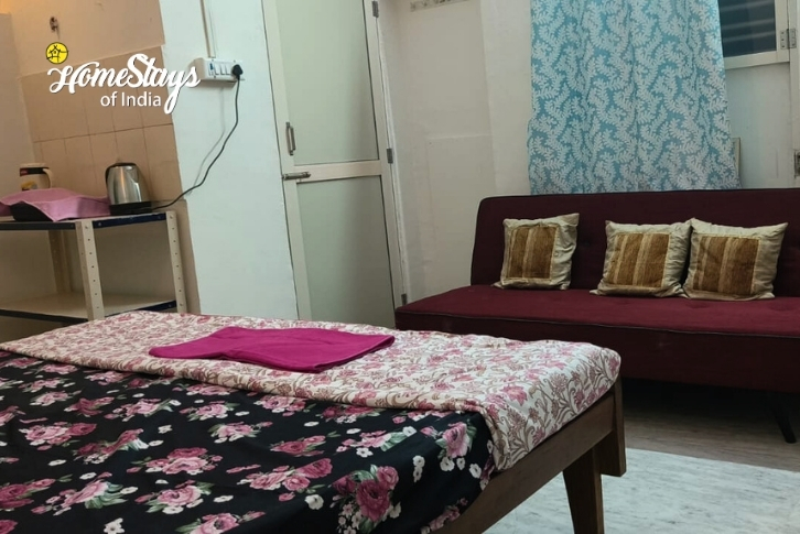Classic Room - The Pink Haven Homestay, Jaipur