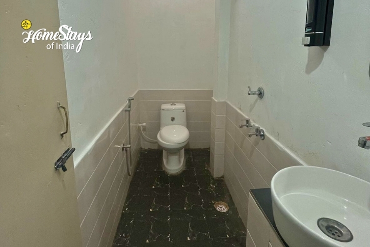 Bathroom, Bamboo Grove Homestay, Agartala