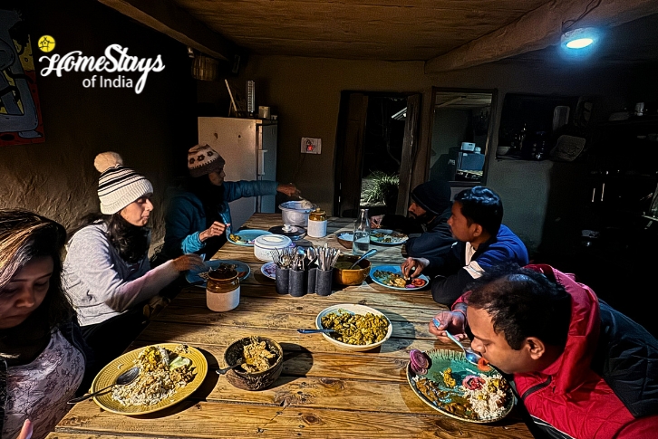 Dining, Saanjh by the River Homestay-Trithan Valley