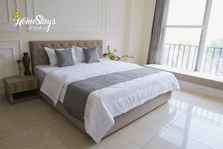Classic Room 2-Highland Whisper Homestay, Kasauli