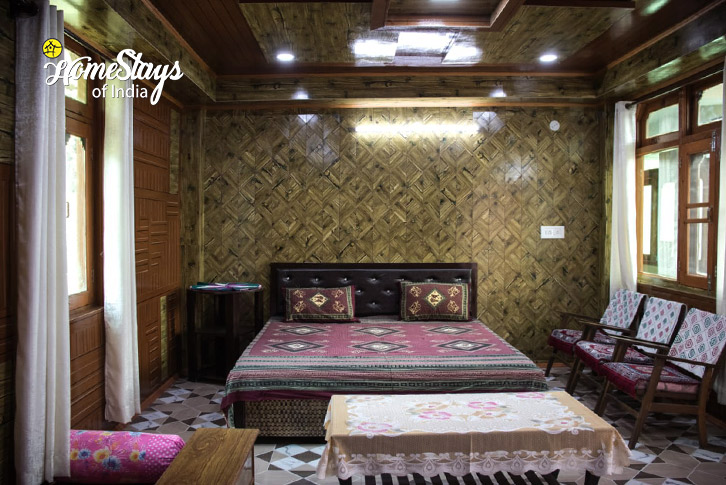 Bed-Serene Escape Homestay-Kalpa