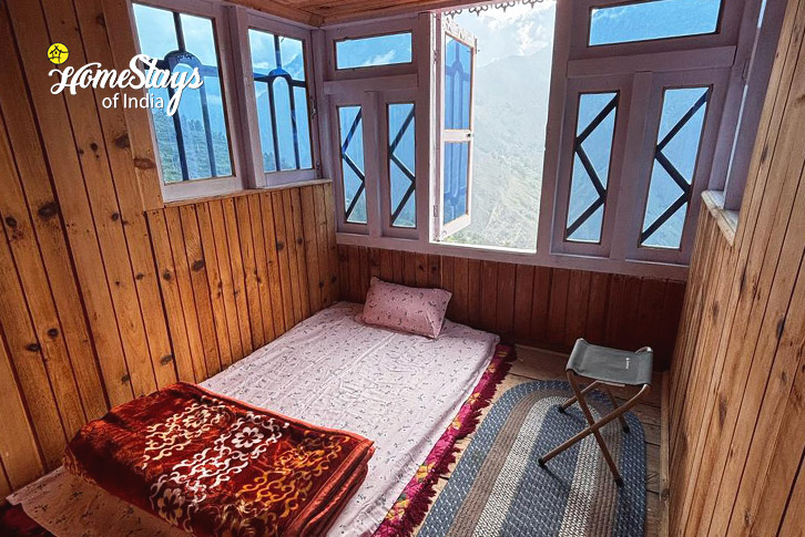 Classic Room 2-The Alpine Homestay, Jakhol