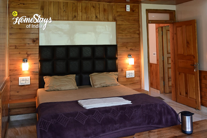 Classic Room 3-Mountain Mania Homestay, Jari-Kasol