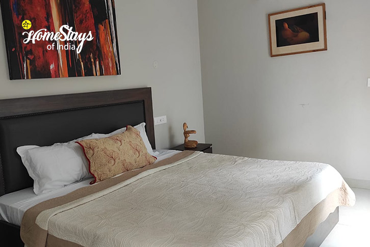 Classic-Room 3-The Sojourn Leaf Homestay-Panchkula 