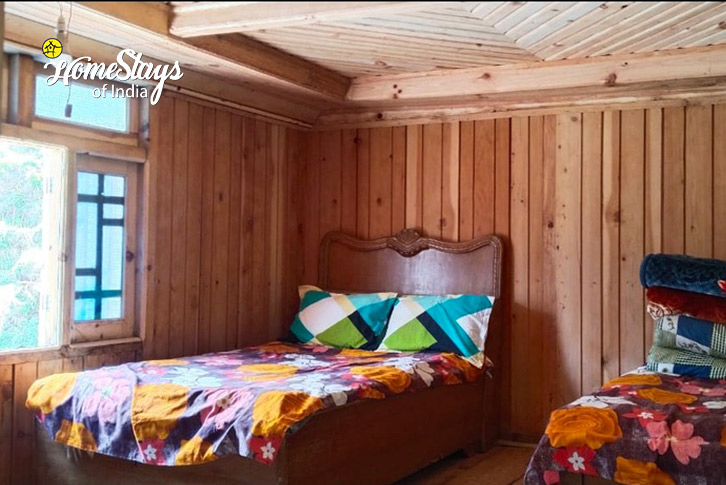 Classic Room 4-The Alpine Homestay, Jakhol