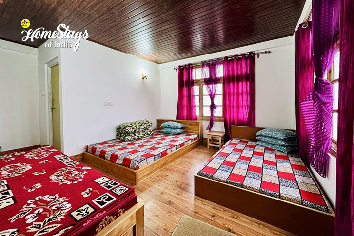 Classic Room 4-The Quiet Perch Cottage, Rampuria - Darjeeling 