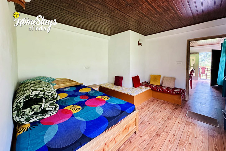 Classic Room 5-The Quiet Perch Cottage, Rampuria - Darjeeling 