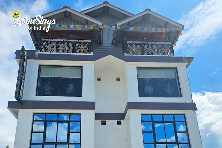 Exterior-Happy Hills Homestay-Mechuka