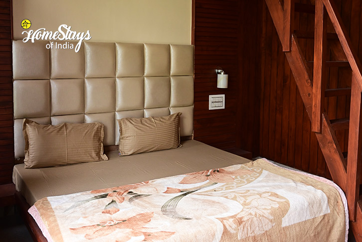 Family-Room-Mountain Mania Homestay, Jari-Kasol