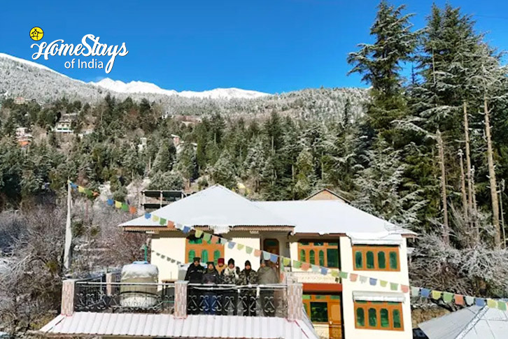 Happy Guest-Serene Escape Homestay-Kalpa