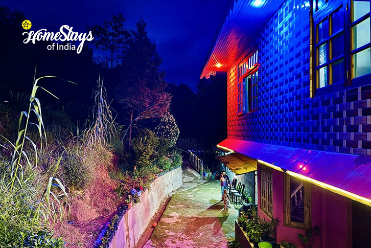 Night View-The Quiet Perch Cottage, Rampuria - Darjeeling 