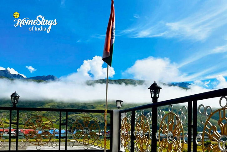 Terrace-Happy Hills Homestay-Mechuka