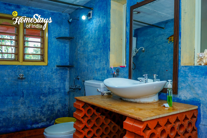 Bathroom 2-Nurture Farmstay-Chikmagalur