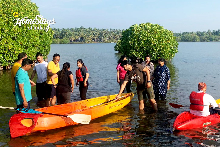 Boating-Mann & Monsoon Homestay, Kerala