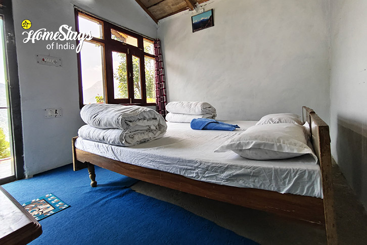 Classic-Room 5-The Alpine Stopover Homestay - Agoda