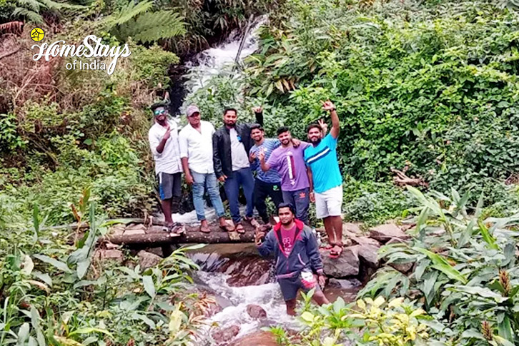 Happy Guest-Evergreen Escape Homestay, Kotagiri-Nilgiri