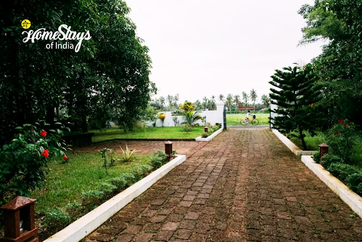 Pathway-Mann & Monsoon Homestay, Kerala