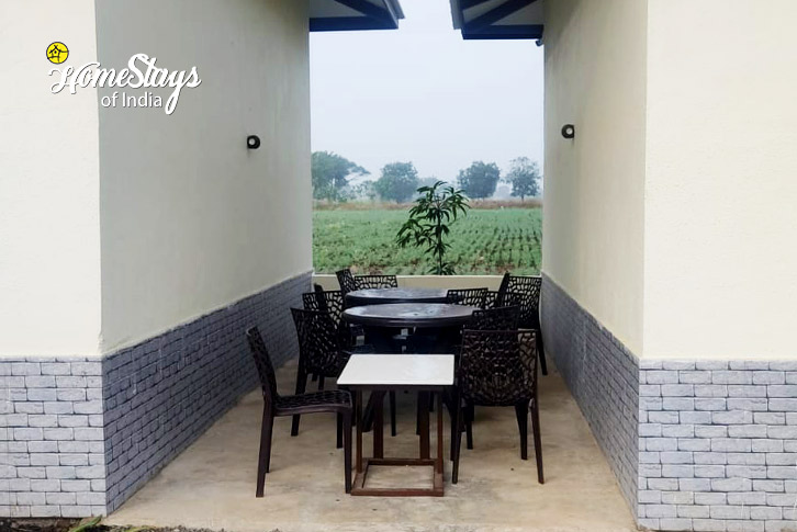 Sitting Area-Bloom Farmstay, Nashik 