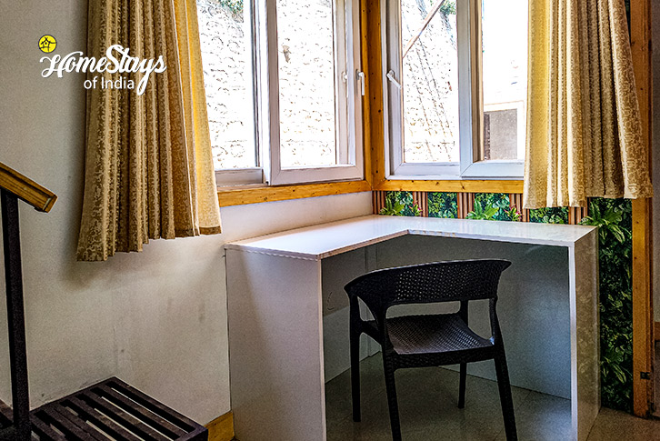 Workspace-The Timberline Abode-Umelia 